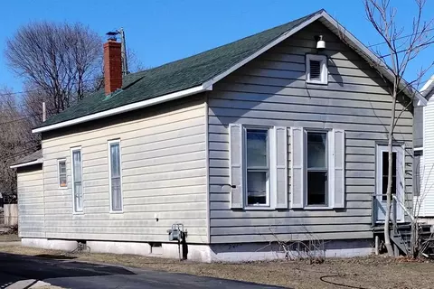 415 S Fifth Avenue Alpena Mi 49707 Ave, Alpena, MI 49707