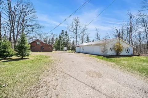 267 W Thumb Lake Rd, Vanderbilt, MI 49795 photo 2