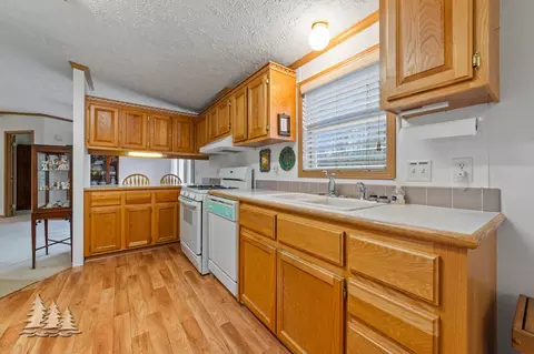 5335 Pinecrest Dr, Lewiston, MI 49756 photo 30