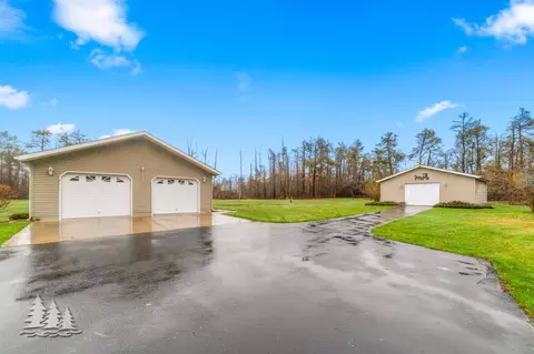 5335 Pinecrest Dr, Lewiston, MI 49756 photo 2