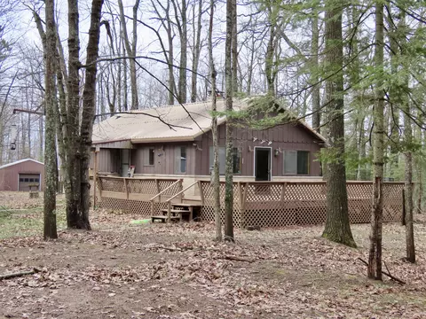 15709 Pleasant Valley Rd, Atlanta, MI 49709