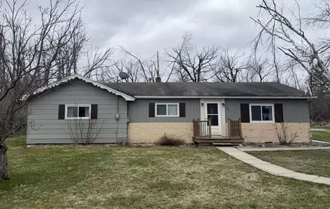 1393 Mackinaw Ave, Cheboygan, MI 49721