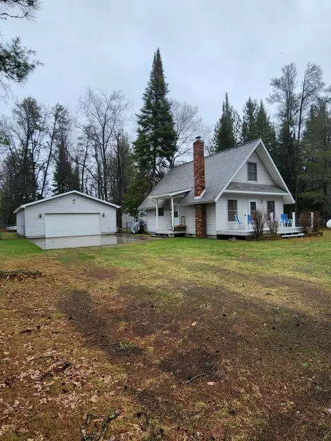 106 Ausable River Trl, Roscommon, MI 48653