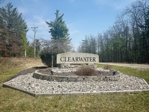 55 Crystal Lane, Roscommon, MI 48653