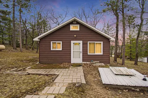 24046 Ranch House Trl, Atlanta, MI 49709