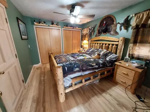 Bedroom - 5188 Green Acre Dr, Frederic, MI 49733 photo 2 of 3