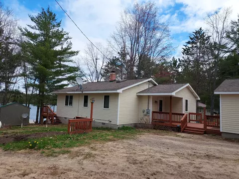 5188 Green Acre Dr, Frederic, MI 49733