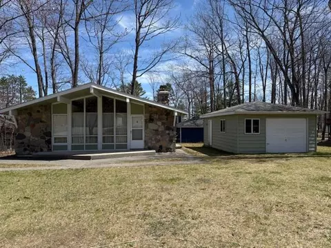 438 Jefferson Blvd, Roscommon, MI 48653