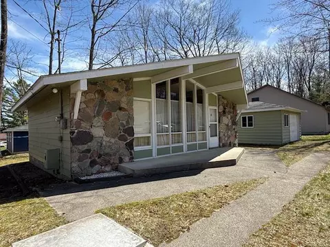 438 Jefferson Blvd, Roscommon, MI 48653 photo 15