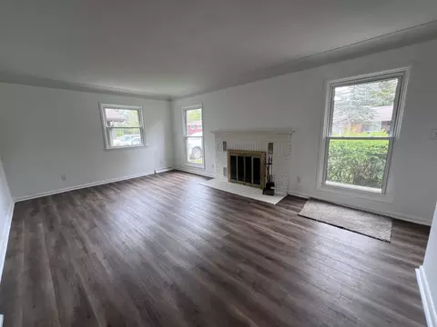 1203 Devonshire Ct, Owosso, MI 48867 photo 6
