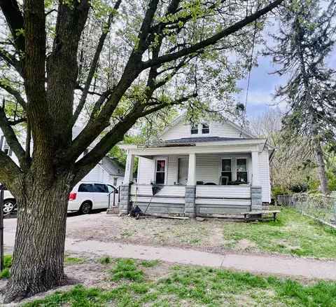 1005 Fletcher St, Owosso, MI 48867