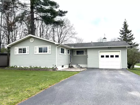 554 Cardinal St, Alpena, MI 49707