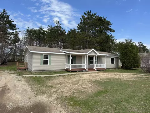1186 Shadow Ln, Gaylord, MI 49735