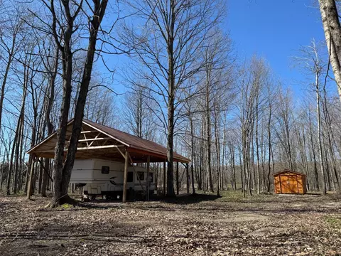 5727 Shady Ln, Harbor Springs, MI 49740