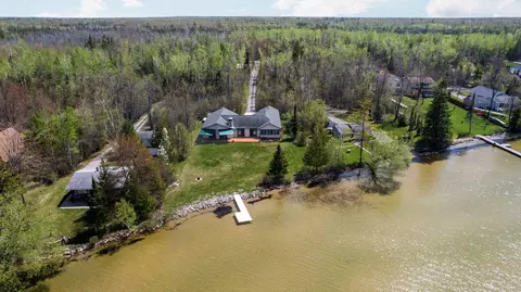 18452 Warren Creek Hwy, Presque Isle, MI 49777