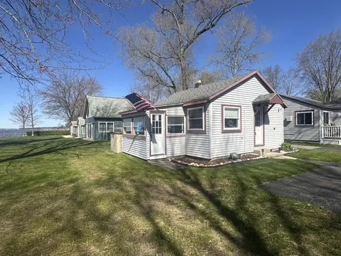 8139 E Houghton Lake Dr UNIT 1, Houghton Lake, MI 48629