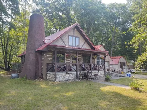 11307 Jackson Lake Rd, Atlanta, MI 49709