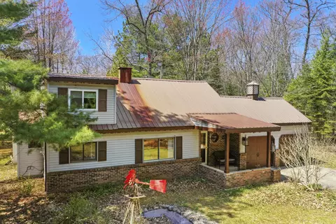 4846 S Townline Rd, Houghton Lake, MI 48629