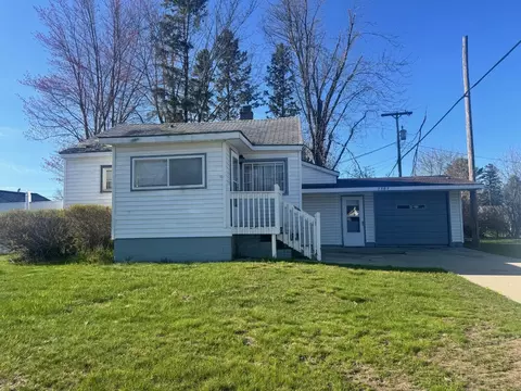 2363 Grant St, Alpena, MI 49707