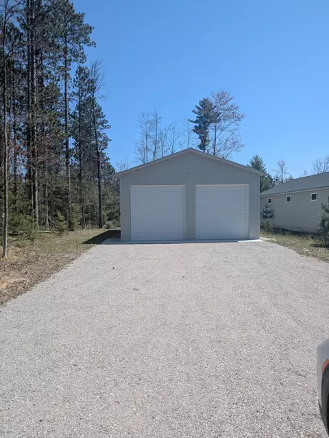 APT 6 Pine Lodge Trail, Roscommon, MI 48653