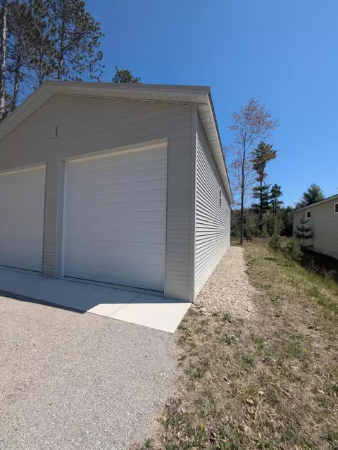 APT 6 Pine Lodge Trail, Roscommon, MI 48653 photo 4