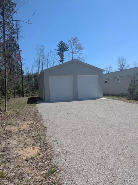 APT 6 Pine Lodge Trail, Roscommon, MI 48653 photo 2