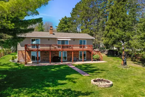 1150 W Higgins Lake Dr, Roscommon, MI 48653