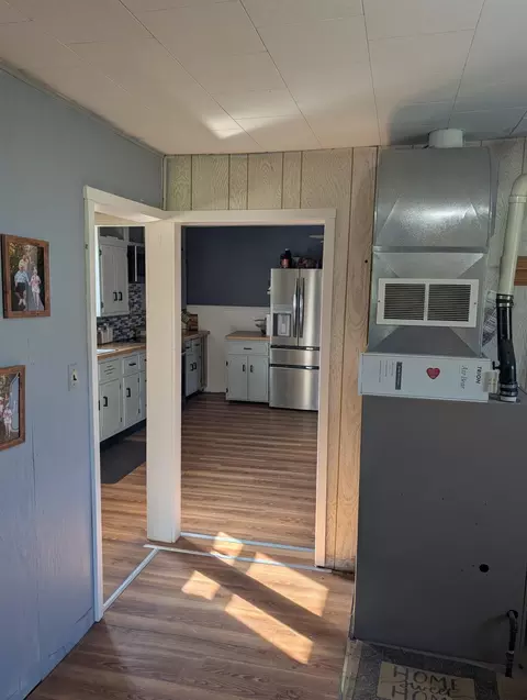 Entry Way - 615 Duncan Ave, Cheboygan, MI 49721 photo 3 of 4
