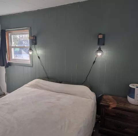 Bedroom - 615 Duncan Ave, Cheboygan, MI 49721 photo 3 of 5