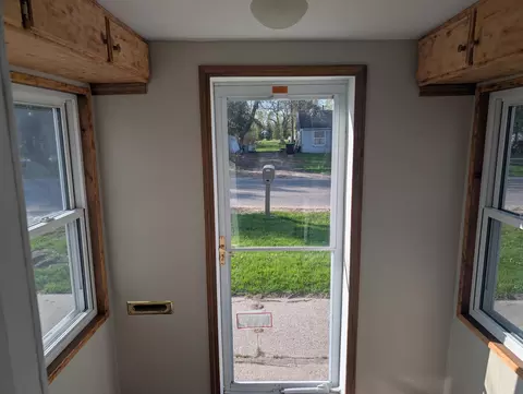 Entry Way - 615 Duncan Ave, Cheboygan, MI 49721 photo 2 of 4