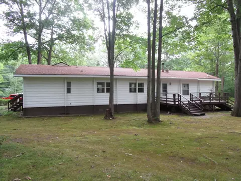 541 Ranch Rd, Indian River, MI 49749 photo 2