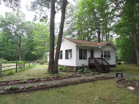 541 Ranch Rd, Indian River, MI 49749 photo 3