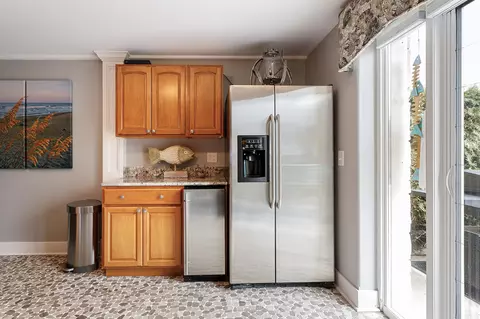 Kitchen - 708 N Dockside Cir # E-5, Suttons Bay, MI 49682 photo 8 of 8