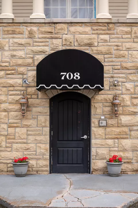Entry Way - 708 N Dockside Cir # E-5, Suttons Bay, MI 49682 photo 1 of 2