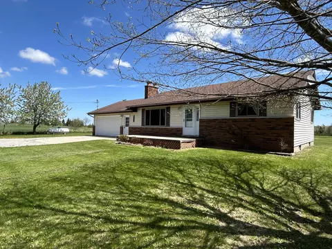 6870 N Spruce Rd, Spruce, MI 48762