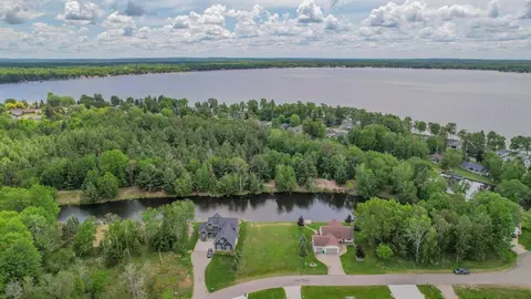107 No Wake Ct, Houghton Lake, MI 48629