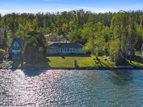 6620 N Straits Hwy, Cheboygan, MI 49721