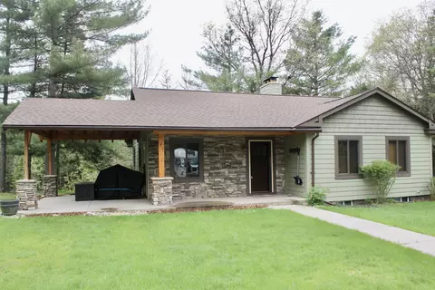 6475 W Legner Trl, Grayling, MI 49738