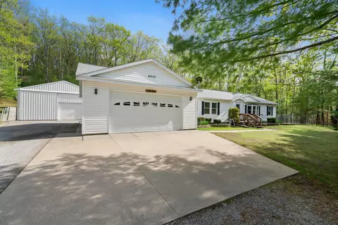 6855 Waubun Rd, Indian River, MI 49749