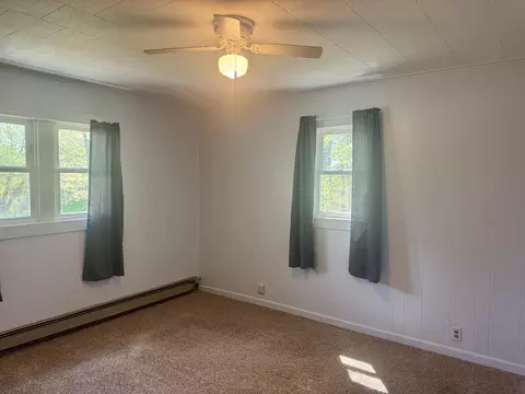 Bedroom - 7983 Silsby Rd, Roscommon, MI 48653 photo 3 of 6