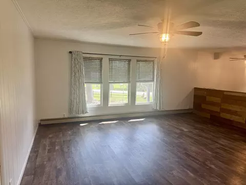Living - 7983 Silsby Rd, Roscommon, MI 48653 photo 3 of 7
