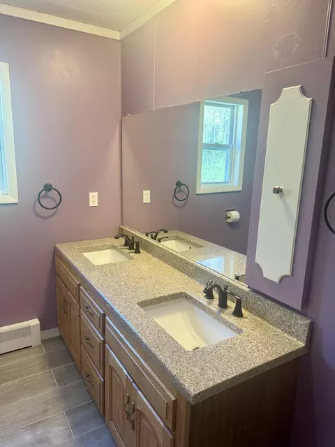 Bath - 7983 Silsby Rd, Roscommon, MI 48653 photo 2 of 6