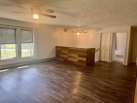 Living - 7983 Silsby Rd, Roscommon, MI 48653 photo 2 of 7