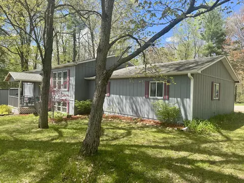 Exterior - 7983 Silsby Rd, Roscommon, MI 48653 photo 3 of 3