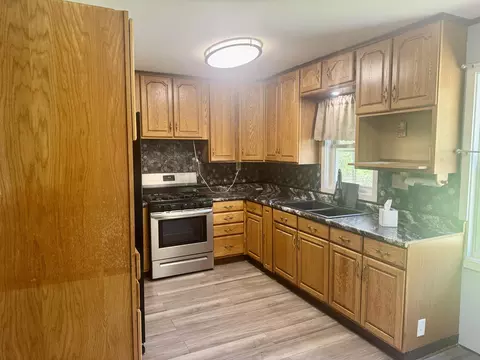 Kitchen - 7983 Silsby Rd, Roscommon, MI 48653 photo 3 of 4