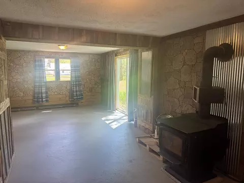 Living - 7983 Silsby Rd, Roscommon, MI 48653 photo 6 of 7