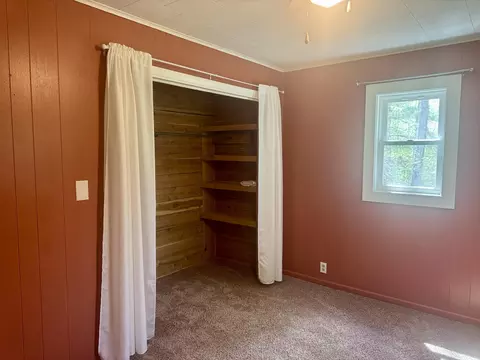 Bedroom - 7983 Silsby Rd, Roscommon, MI 48653 photo 1 of 6
