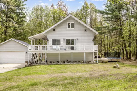 120 Seminole Trl, Roscommon, MI 48653