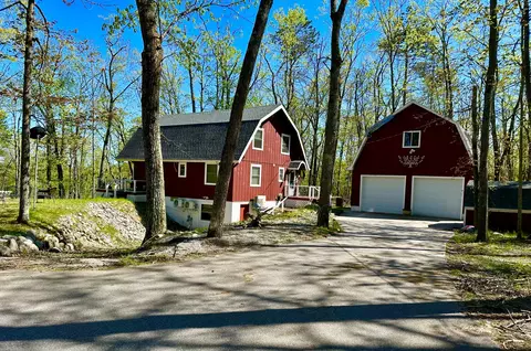 19110 Red Pine Dr, Hillman, MI 49746