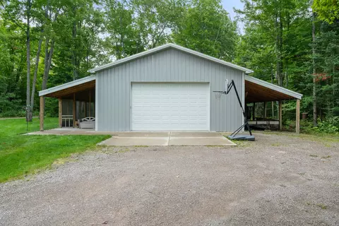 11882 Davis Creek Dr, Wolverine, MI 49799 photo 48